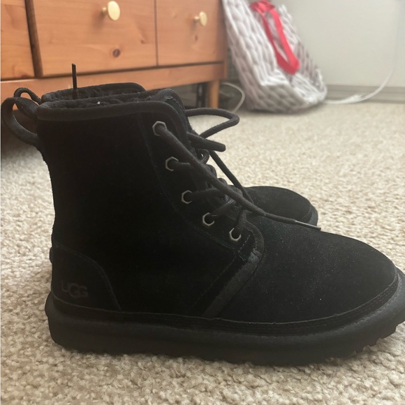 Ugg Neumel High Top - Picture 1 of 5